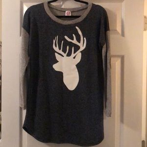 Super cute and comfy sweater. Size: Small.